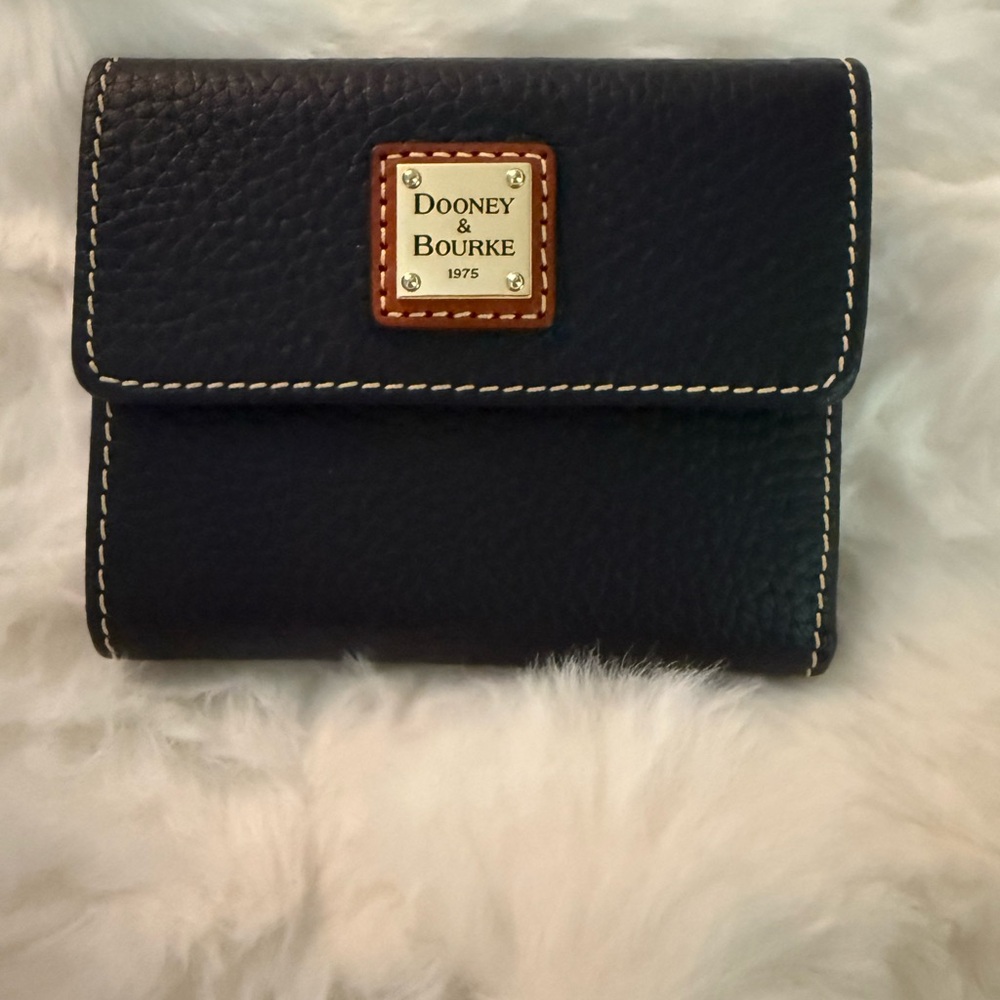 Dooney & Bourke Black Leather Wallet with Logo Plaque